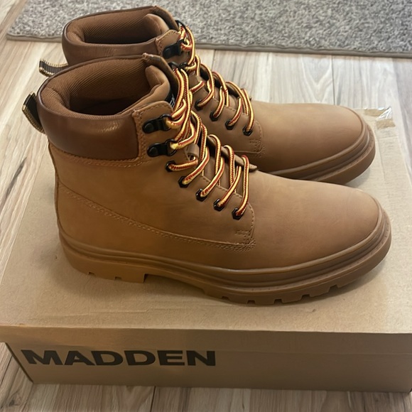 Madden Glixxo Tan Nubuck Men\'s Tan Boots